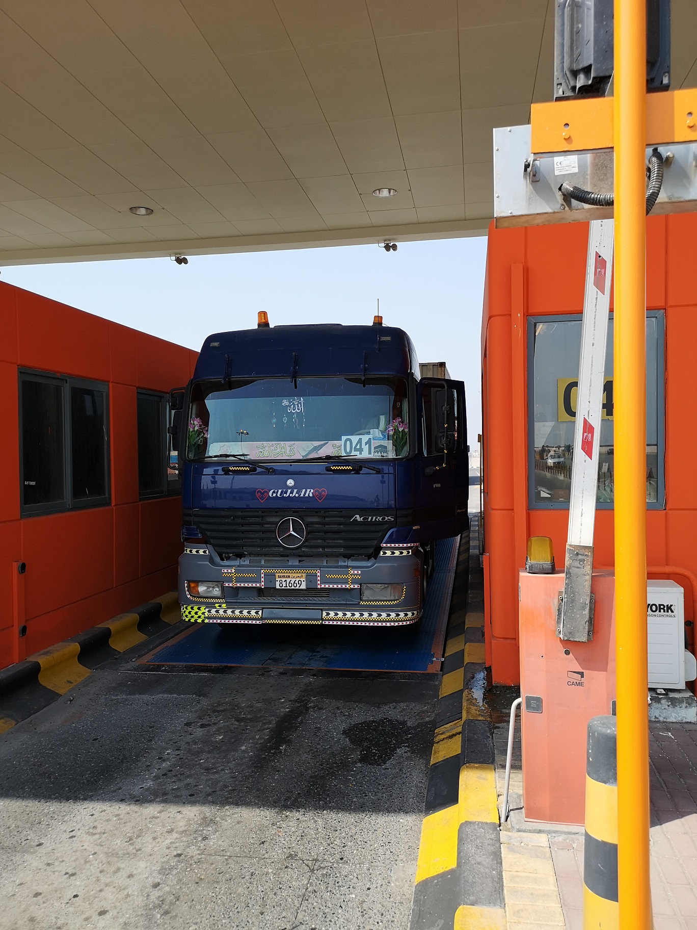 APM Terminals Bahrain installs three new Weighbridges at Khalifa