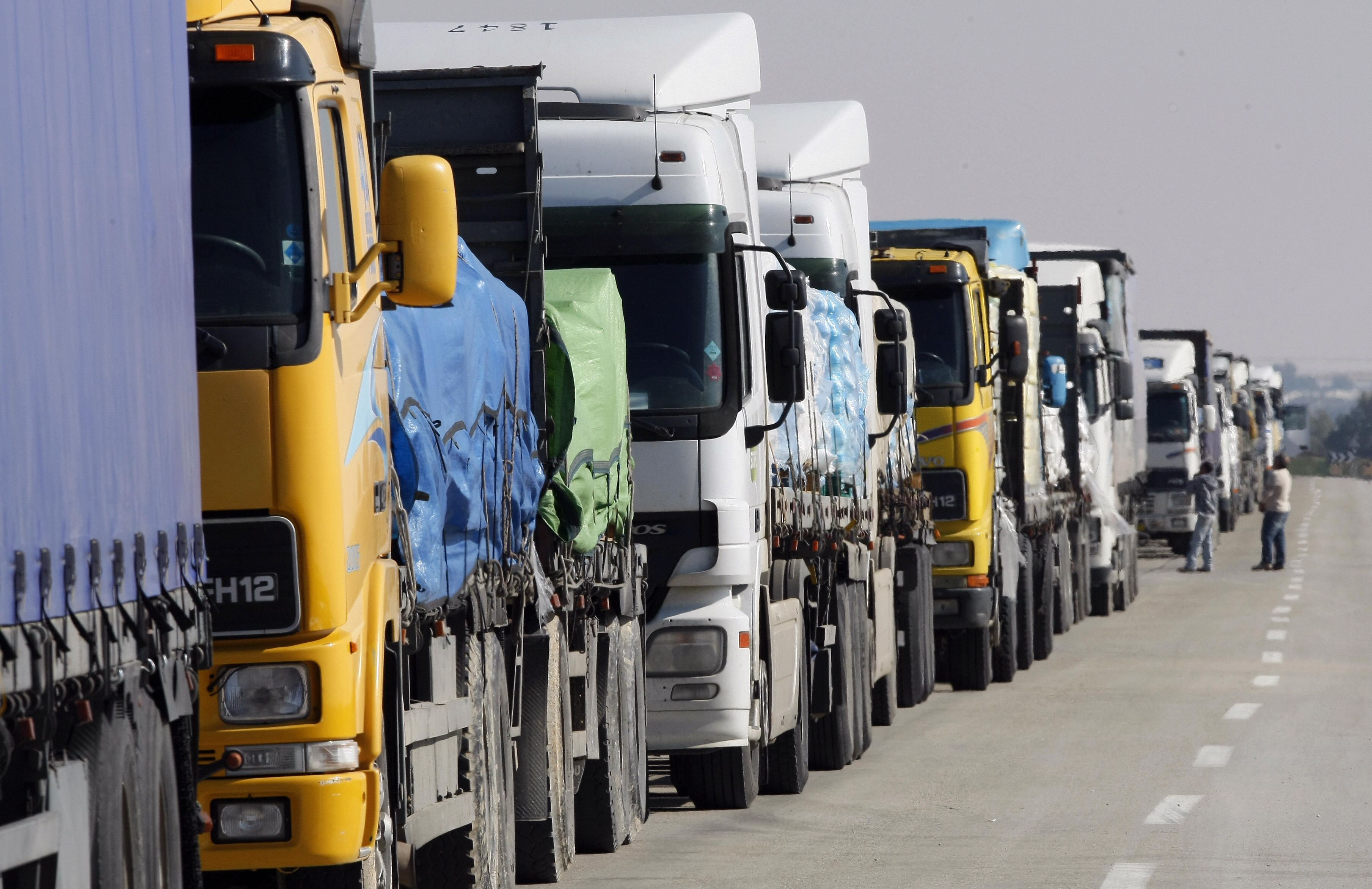 saudi-customs-authorities-ease-huge-border-queues-logistics-middle-east