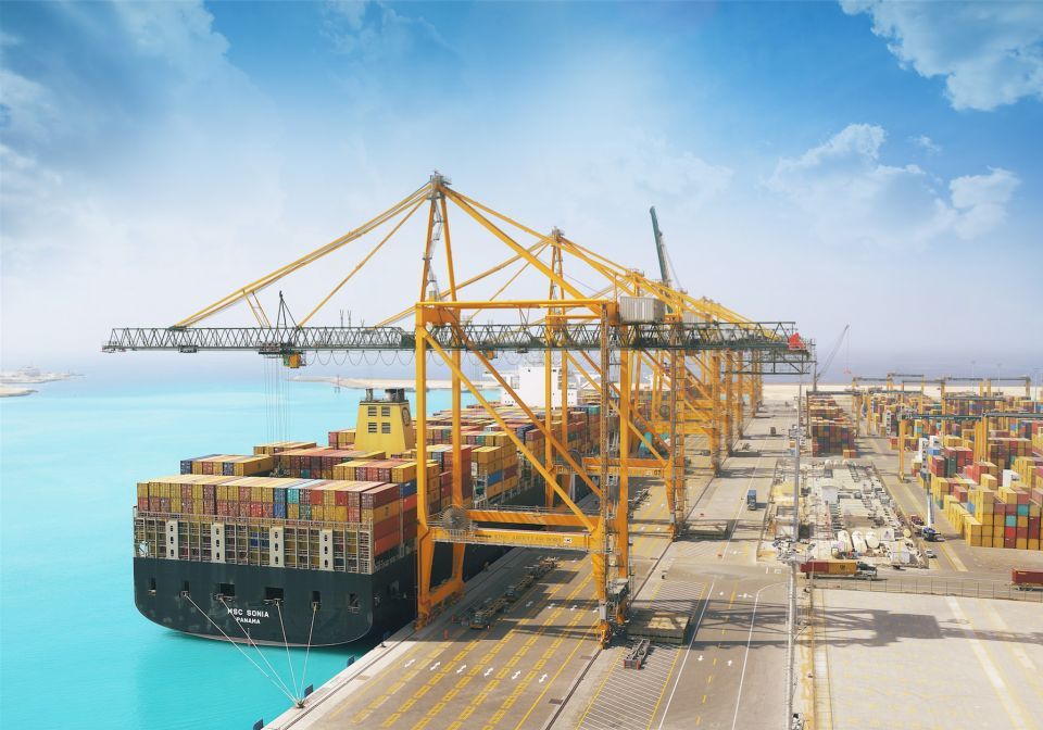 Saudi port receives 28 cranes amid major expansion plan - Logistics ...