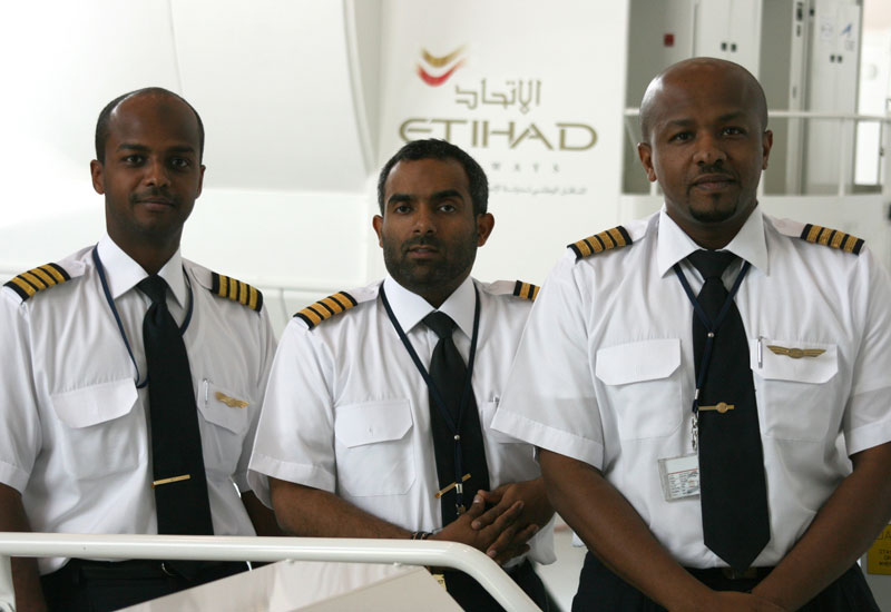 Etihad Pilots Complete Airline Management Diploma - , Etihad, NEWS ...